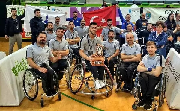 İzmir Bşb Avrupa Üçüncüsü Oldu