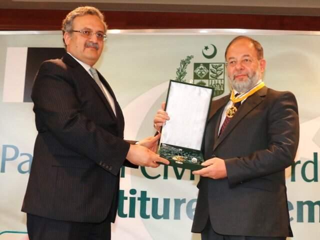 Pakistan'ın Sivil Ödülleri Eski Meclis Başkanı Kahraman'a ve Eski Sağlık Bakanı Akdağ'a Verildi