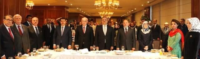 Pakistan'ın Sivil Ödülleri Eski Meclis Başkanı Kahraman'a ve Eski Sağlık Bakanı Akdağ'a Verildi