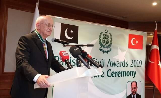 Pakistan'ın Sivil Ödülleri Eski Meclis Başkanı Kahraman'a ve Eski Sağlık Bakanı Akdağ'a Verildi