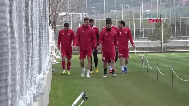 Spor Hakan Keleş Başakşehir'in Çıkış Yapmasına Müsade Etmeyeceğiz Spor Hakan Keleş Başakşehir'in Çıkış Yapmasına Müsade Etmeyeceğiz