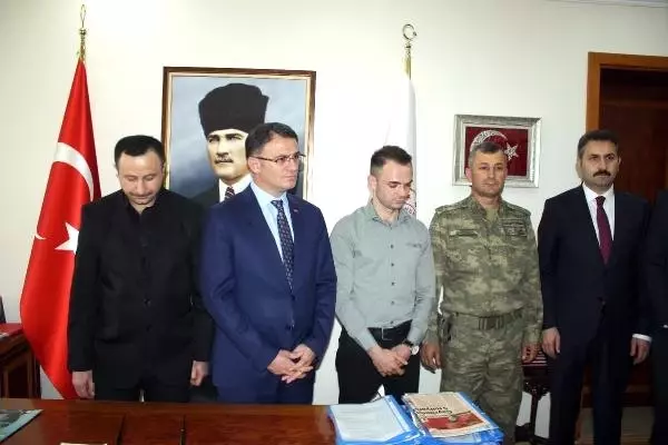 Tokat'ta 15 Temmuz Gazilerine Övünç Madalyası Verildi Tokat'ta 15 Temmuz Gazilerine Övünç Madalyası Verildi