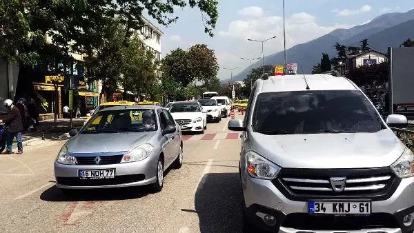 Yolun Karşısına Geçmek İsterken Kazada Yaralandı Yolun Karşısına Geçmek İsterken Kazada Yaralandı