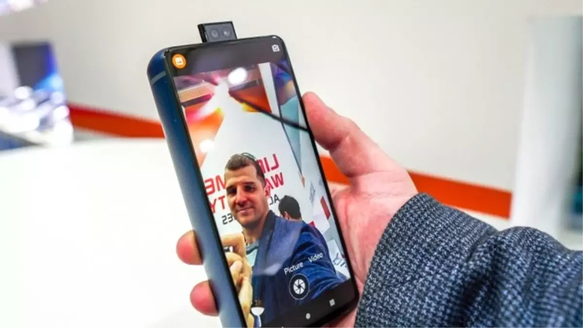 18.000 Mah Bataryalı Çerçevesiz Telefon, Yatırım Bulamadığı İçin Ertelendi