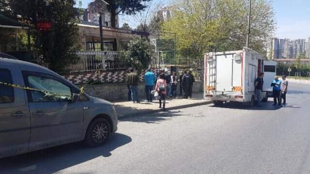 Küçükçekmece'de Emekli Polislerin Birbirine Girdi: 1 Ölü, 1 Yaralı