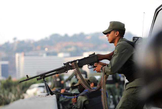 Son Dakika! Venezuela'da Darbe Girişimi! Hükümet Darbeyi Bastırmaya Çalışıyor