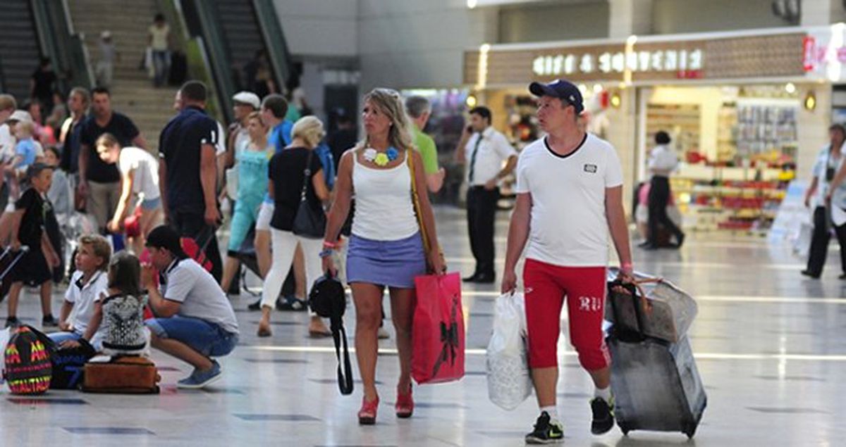 Türkiye, İlk 3 Ayda Turizmden 4,6 Milyar Dolar Gelir Elde Etti