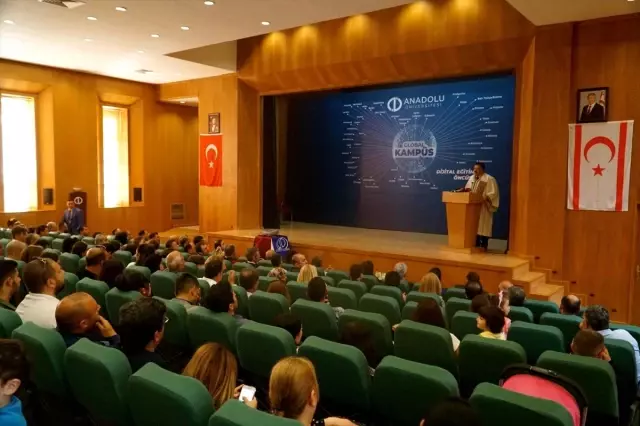 Anadolu Üniversitesi Lefkoşa Kampüsü'nde Mezuniyet Coşkusu