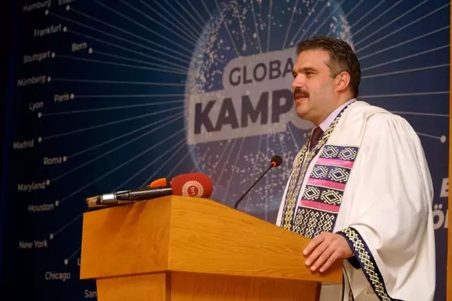 Anadolu Üniversitesi Lefkoşa Kampüsü'nde Mezuniyet Coşkusu