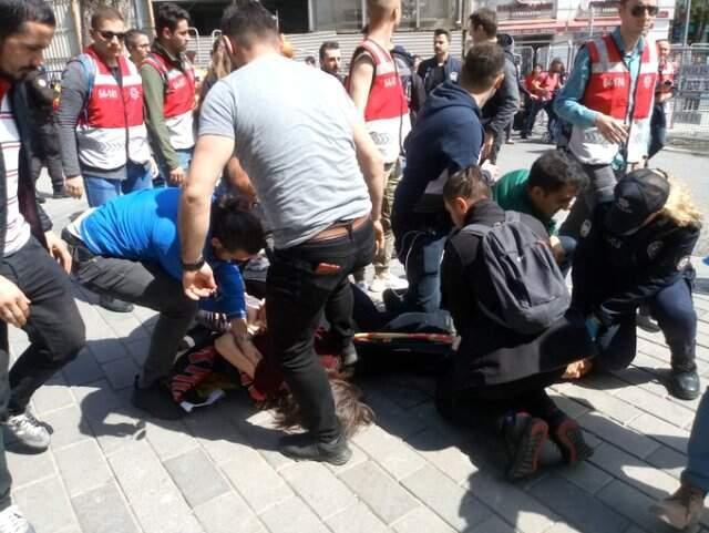 Cenaze Namazı Kılıp Alana Giren Antikapitalist Müslümanlar: Allah, Ekmek, Özgürlük