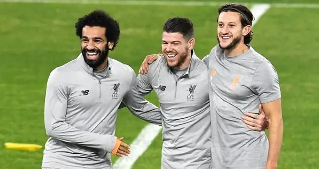 Fenerbahçe, Liverpool Forması Giyen Alberto Moreno'yu Transfer Etmek İstiyor Fenerbahçe, Liverpool Forması Giyen Alberto Moreno'yu Transfer Etmek İstiyor