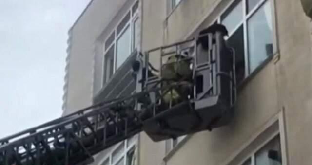 İstanbul Sarıyer'de Apartmanda Yangın! Çok Sayıda kişi Mahsur Kaldı
