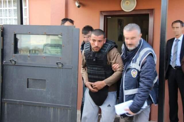 Minik Zeynep'in Başını Tuğla ile Ezen Caniden us Almaz Savunma
