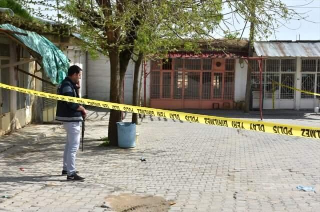 Son Dakika! Diyarbakır'da İki Aile Arasında Silahlı Kavga: üç Ölü, iki Yaralı