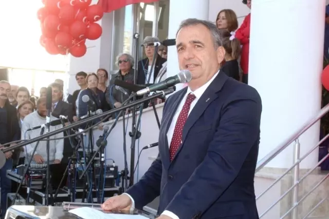 Ayvalık Belediye Başkanı Mesut Ergin'e CHP'den 300 Milyon Liralık Dev Enkaz