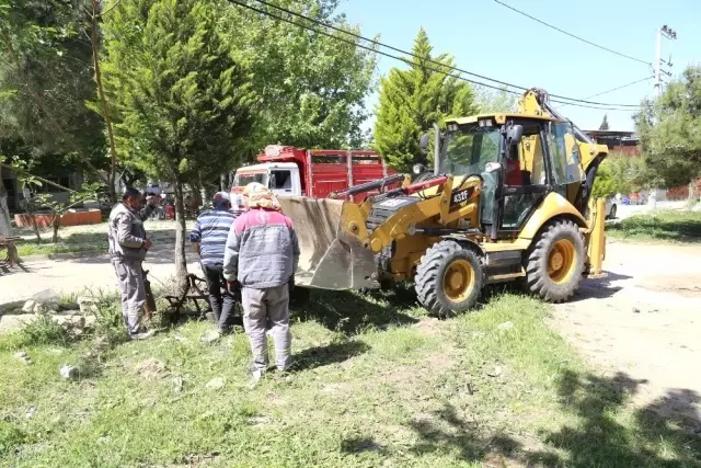 Belediye Ekipleri Şehrin Dört Bir Yanında