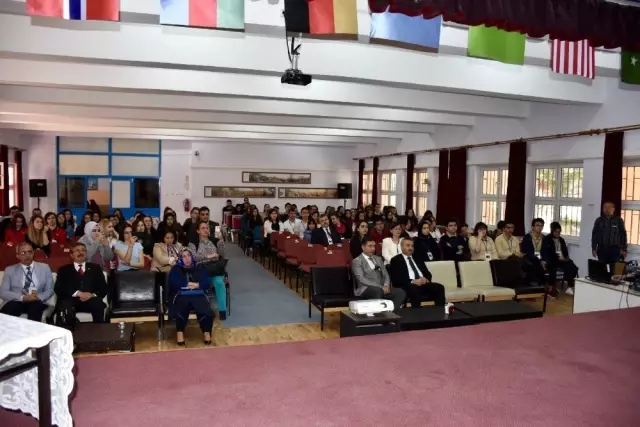 Bilecik'te 'Model BM Fenmun19' Konferansı Düzenlendi Bilecik'te 'Model BM Fenmun19' Konferansı Düzenlendi