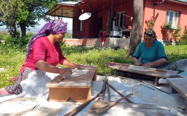 Huzur ve Bereket Ayı Ramazan - Ramazan Lezzetlerini İmece Usulü Hazırlıyorlar