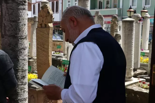 Yüzyıllardır Dünyaya Işık Oluyor Yüzyıllardır Dünyaya Işık Oluyor