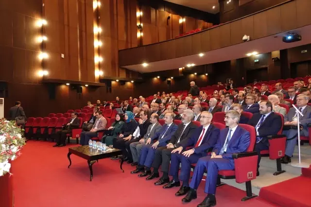 25. İlahiyat ve İslami İlimler Fakülteleri Dekanlar Toplantısı 25. İlahiyat ve İslami İlimler Fakülteleri Dekanlar Toplantısı