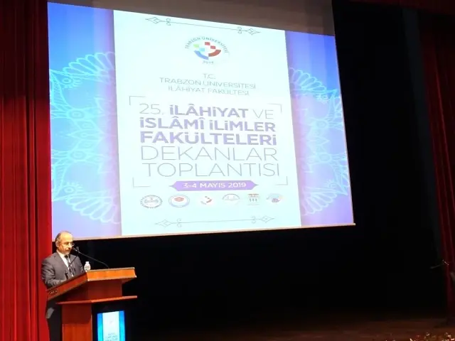 25. İlahiyat ve İslami İlimler Fakülteleri Dekanlar Toplantısı 25. İlahiyat ve İslami İlimler Fakülteleri Dekanlar Toplantısı