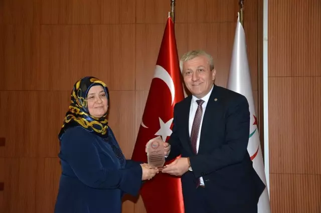 Aydın'da Ebe ve Hemşireler Haftası Kutlandı Aydın'da Ebe ve Hemşireler Haftası Kutlandı