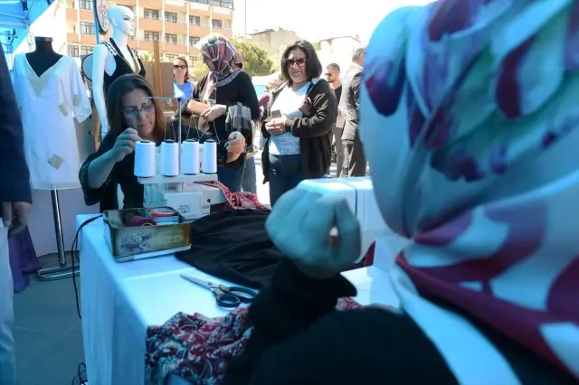 Eceabat Halk Eğitimi Merkezinin Yıl Sonu Sergisi Eceabat Halk Eğitimi Merkezinin Yıl Sonu Sergisi