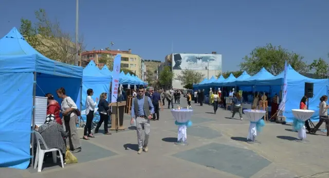 Eceabat Halk Eğitimi Merkezinin Yıl Sonu Sergisi Eceabat Halk Eğitimi Merkezinin Yıl Sonu Sergisi