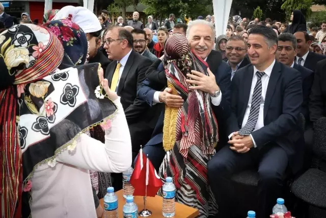 Milli Mücadelenin 100. Yılı Kutlamaları Ümraniye'deki Fatih İlkokulu'nda Başladı Milli Mücadelenin 100. Yılı Kutlamaları Ümraniye'deki Fatih İlkokulu'nda Başladı