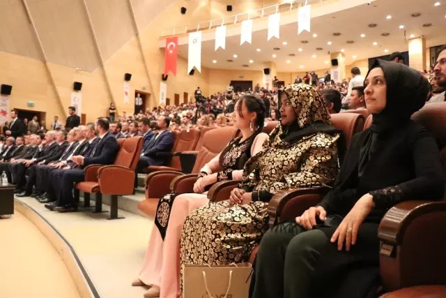 Numan Kurtulmuş: 'Yeni Bir Para Sistemine Geçerek, Dolara Bağımlığı Azaltmalıyız' Numan Kurtulmuş: 'Yeni Bir Para Sistemine Geçerek, Dolara Bağımlığı Azaltmalıyız'