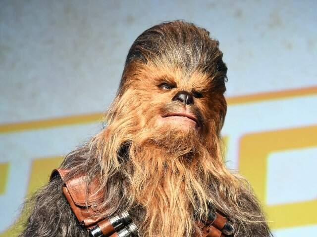 Yıldız Savaşları'nın Oyuncusu Peter Mayhew, Hayatını Kaybetti