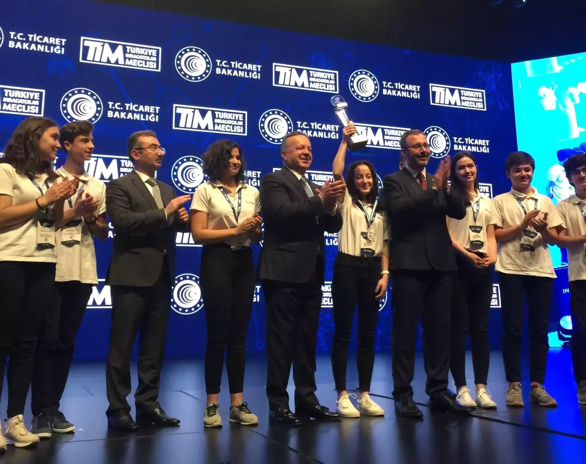 Darüşşafaka Robot Kulübü'ne İnovasyon Haftası'nda Büyük Onur