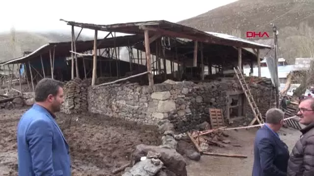 Erzurum'da Ahır İnşaatınde Çökme: 2 Ölü, 6 Yaralı-yeniden Erzurum'da Ahır İnşaatınde Çökme: 2 Ölü, 6 Yaralı-yeniden
