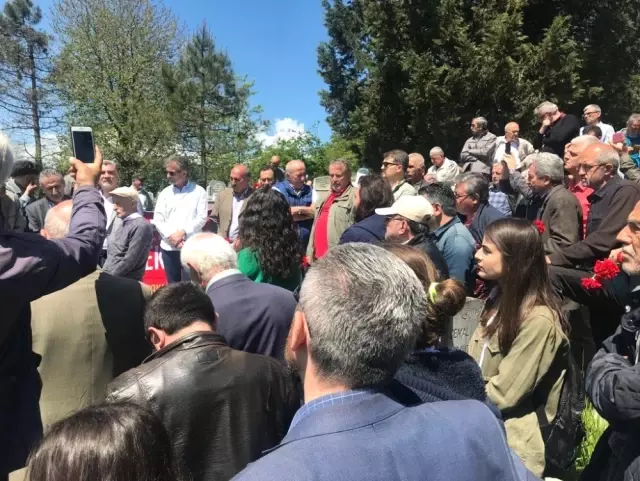 Fikri Sönmez Mezarı Başında Anıldı