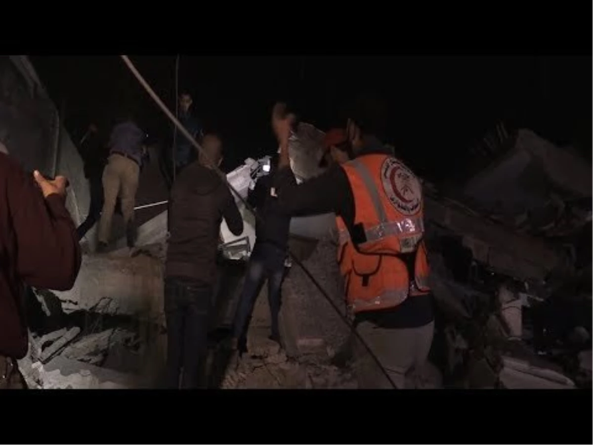 İsrail Ordusu Gazze'de Aa'nın Ofisinin de Bulunduğu Binayı Vurdu