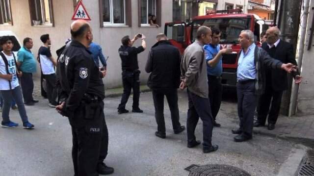 Kulak Kıllarını İspirto ile Temizdiği Felçli Eşi ve Kendisini Yaktı