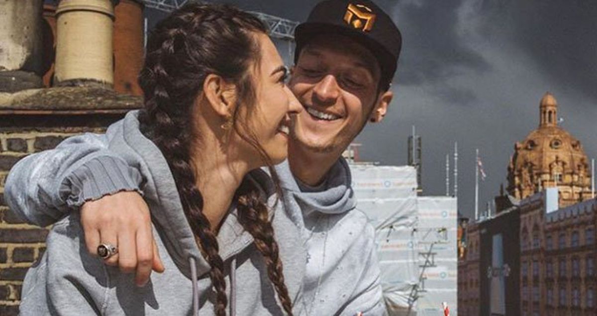 Alman Gazetesinden Flaş İddia! Mesut Özil Nikahı İçin Eski Takım Arkadaşlarının Katılamayacağı Bir Tarih Seçti