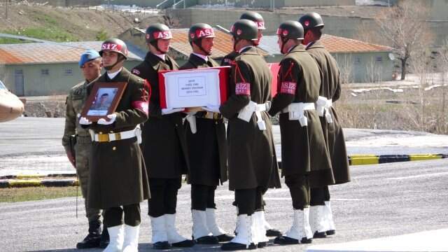 Hakkari'de Şehit Askerler İçin Tören Düzenlendi