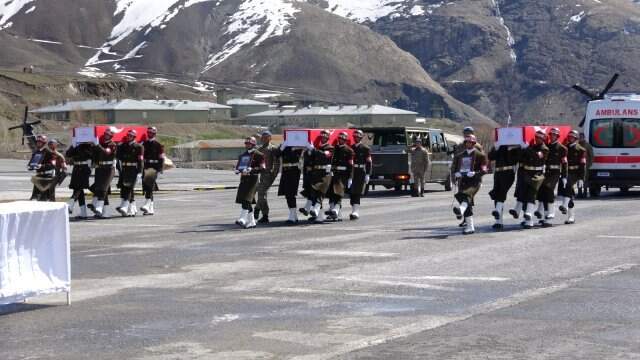 Hakkari'de Şehit Askerler İçin Tören Düzenlendi