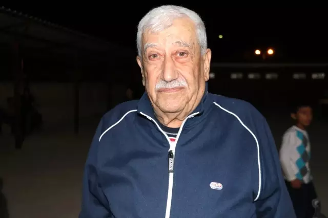 Hatay'da Konteyner Kentte İlk Teravih Hatay'da Konteyner Kentte İlk Teravih