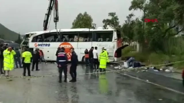 Mugla Milas Ta Yolcu Otobusu Devrildi 2 Olu 29 Yarali Istanbul