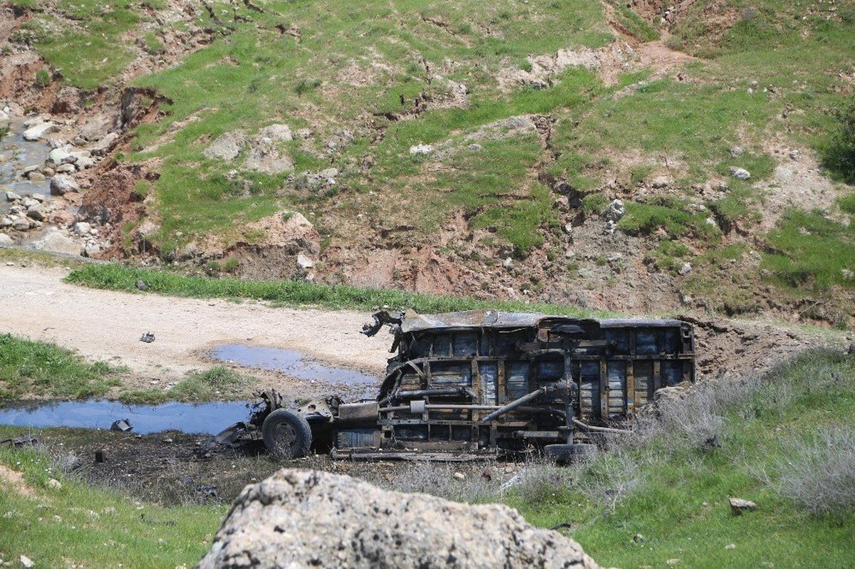 Şırnak'ta El Yapımı Patlayıcı Öğrenci Servisinin Geçişi Sırasında Patladı: 2 Ölü