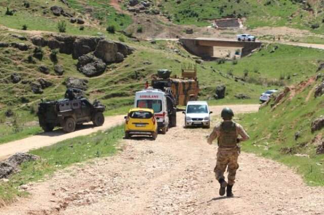 Şırnak'ta El Yapımı Patlayıcı Öğrenci Servisinin Geçişi Sırasında Patladı: 2 Ölü