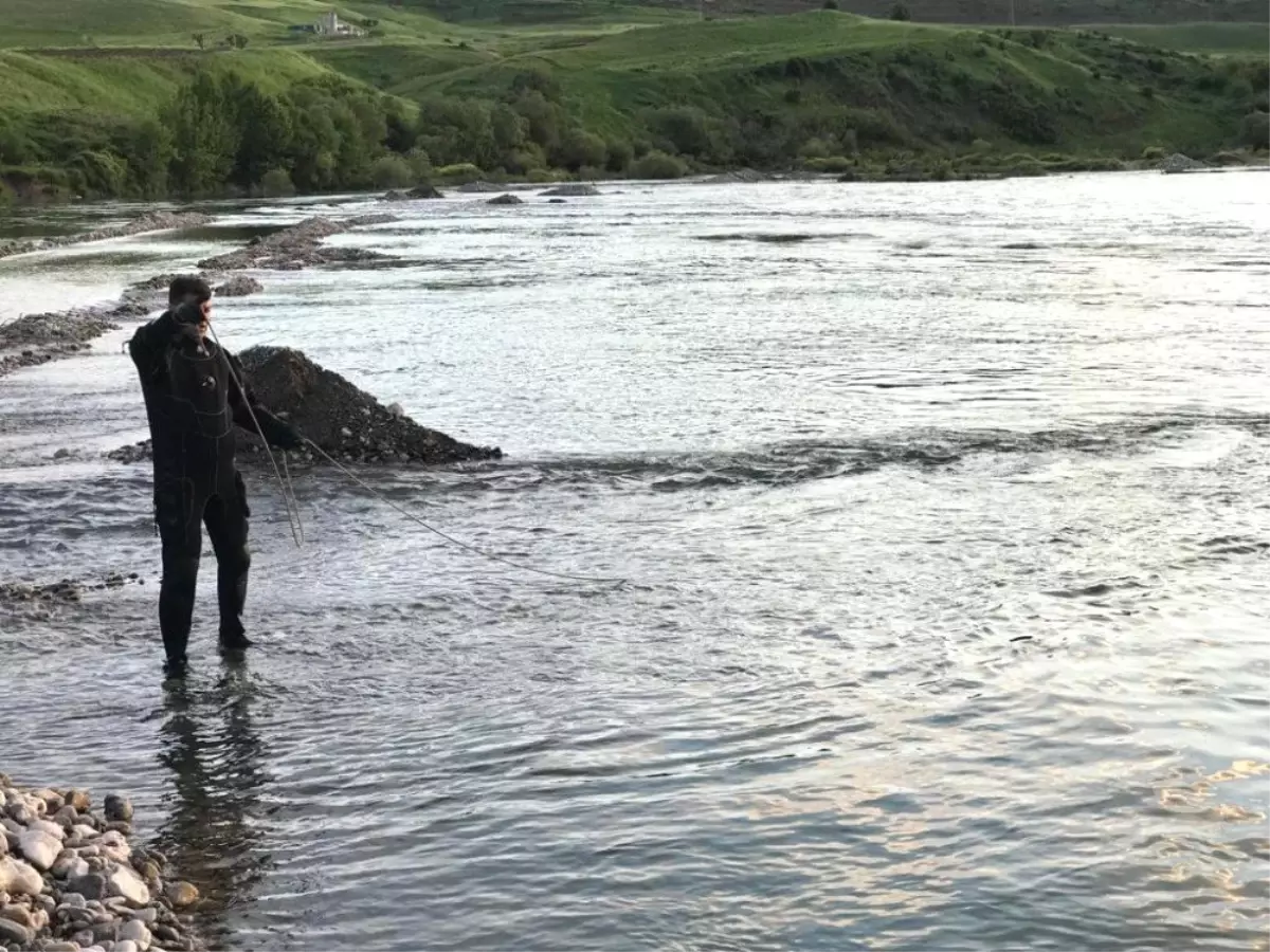 Suda Kaybolan Kepçe Operatörünün Cansız Bedenine Ulaşıldı