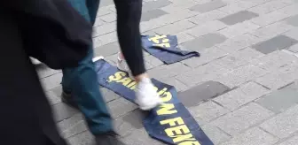 Galatasaray Meydanı: Taksim'de Toplanan Galatasaray Taraftarları Fenerbahçe Atkısı Yırttı Galatasaray Meydanı: Taksim'de Toplanan Galatasaray Taraftarları Fenerbahçe Atkısı Yırttı