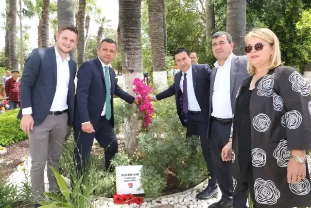 Bodrum'da Deniz ve Arkadaşları İçin Üç Fidan Dikildi