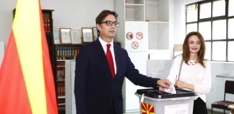 Kuzey Makedonya Halkı Yeni Cumhurbaşkanı Olarak Stevo Pendarovski'yi Seçti