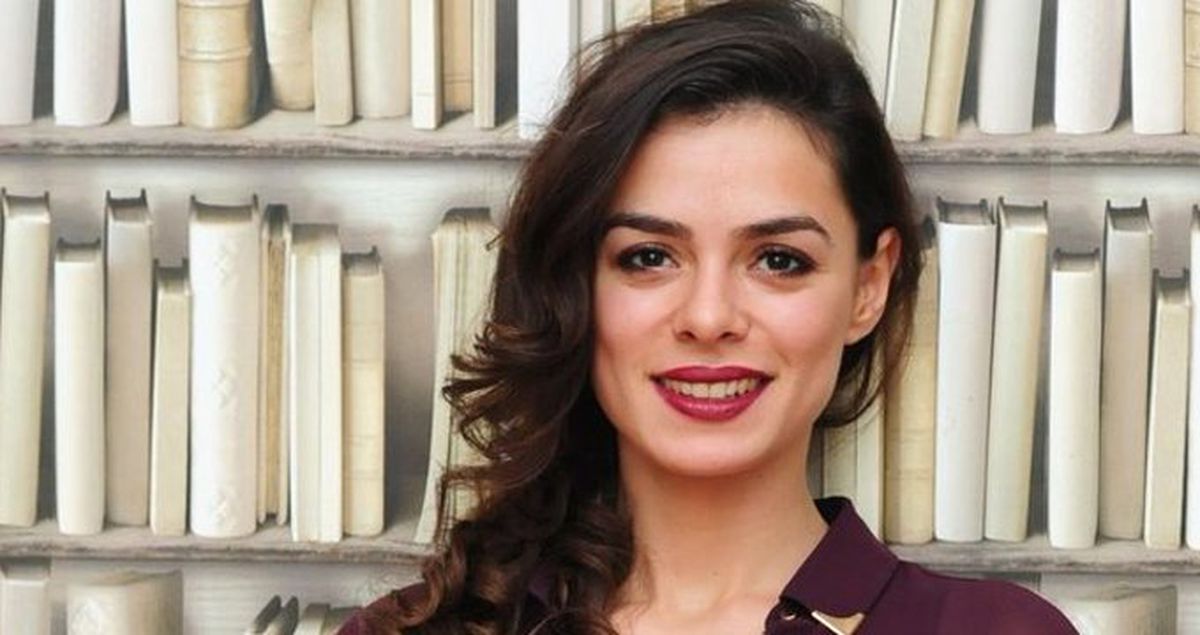 Özge Özpirinçci, Suratında Salyangoz Gezdirdi!