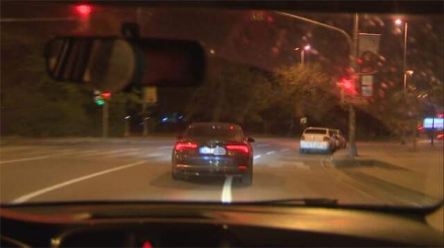 Sevgilisiyle Görüntülenmek İstemeyen Oyuncu Tolga Sarıtaş, Trafiği Birbirine Kattı