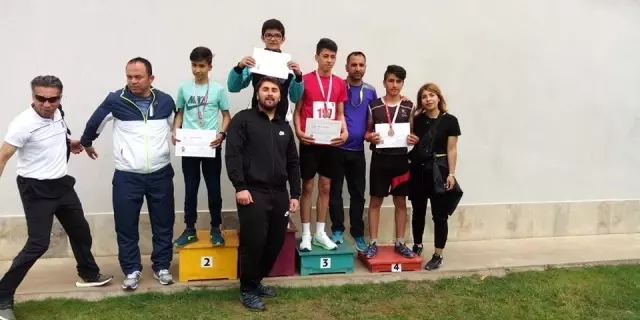 Simavlı Atletin Hedefi Türkiye Şampiyonası Simavlı Atletin Hedefi Türkiye Şampiyonası